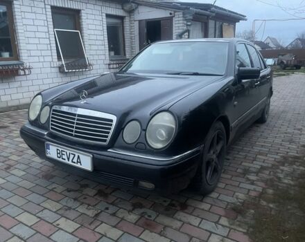 Чорний Мерседес Е-Клас, об'ємом двигуна 4.3 л та пробігом 258 тис. км за 4500 $, фото 11 на Automoto.ua