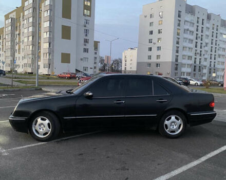 Чорний Мерседес Е-Клас, об'ємом двигуна 3.22 л та пробігом 395 тис. км за 4450 $, фото 2 на Automoto.ua