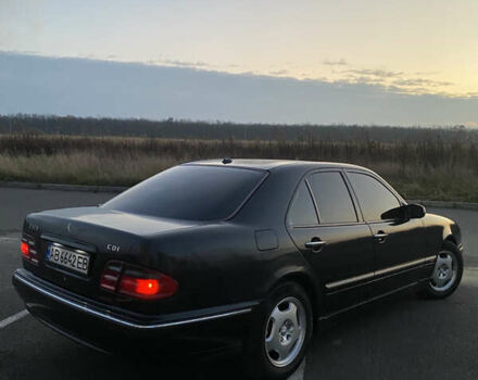 Чорний Мерседес Е-Клас, об'ємом двигуна 3.22 л та пробігом 395 тис. км за 4450 $, фото 5 на Automoto.ua