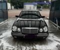 Черный Мерседес Е-Класс, объемом двигателя 3.2 л и пробегом 315 тыс. км за 5500 $, фото 1 на Automoto.ua