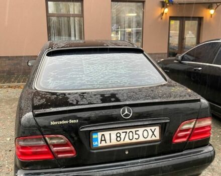 Черный Мерседес Е-Класс, объемом двигателя 2.4 л и пробегом 450 тыс. км за 2800 $, фото 6 на Automoto.ua