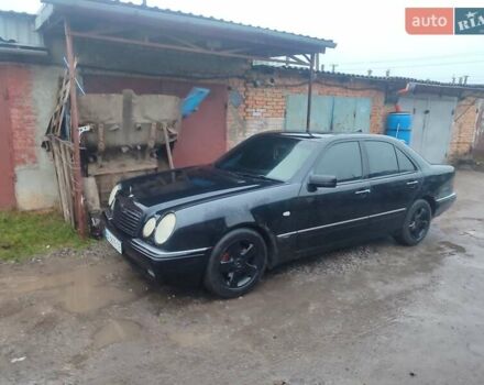 Черный Мерседес Е-Класс, объемом двигателя 2.8 л и пробегом 250 тыс. км за 3500 $, фото 17 на Automoto.ua