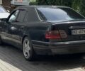 Чорний Мерседес Е-Клас, об'ємом двигуна 2.9 л та пробігом 450 тис. км за 1504 $, фото 1 на Automoto.ua