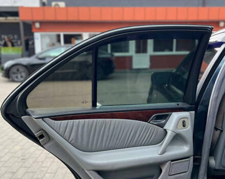 Черный Мерседес Е-Класс, объемом двигателя 4.3 л и пробегом 200 тыс. км за 3999 $, фото 12 на Automoto.ua