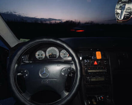 Чорний Мерседес Е-Клас, об'ємом двигуна 3.22 л та пробігом 395 тис. км за 4450 $, фото 10 на Automoto.ua