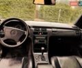 Черный Мерседес Е-Класс, объемом двигателя 2.4 л и пробегом 380 тыс. км за 2999 $, фото 3 на Automoto.ua