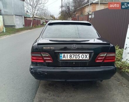 Черный Мерседес Е-Класс, объемом двигателя 2.4 л и пробегом 481 тыс. км за 2500 $, фото 7 на Automoto.ua