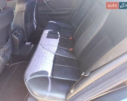 Черный Мерседес Е-Класс, объемом двигателя 2.8 л и пробегом 407 тыс. км за 4400 $, фото 8 на Automoto.ua