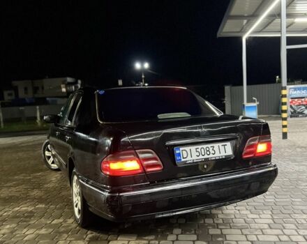 Черный Мерседес Е-Класс, объемом двигателя 3.2 л и пробегом 290 тыс. км за 1799 $, фото 2 на Automoto.ua