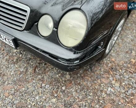 Черный Мерседес Е-Класс, объемом двигателя 2 л и пробегом 489 тыс. км за 3300 $, фото 20 на Automoto.ua