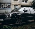 Черный Мерседес Е-Класс, объемом двигателя 2.7 л и пробегом 400 тыс. км за 4000 $, фото 1 на Automoto.ua