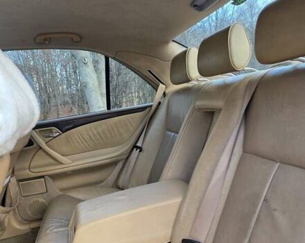 Чорний Мерседес Е-Клас, об'ємом двигуна 2.2 л та пробігом 387 тис. км за 2999 $, фото 16 на Automoto.ua