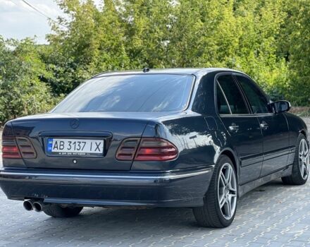 Черный Мерседес Е-Класс, объемом двигателя 4.3 л и пробегом 348 тыс. км за 4250 $, фото 5 на Automoto.ua
