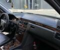 Черный Мерседес Е-Класс, объемом двигателя 3.22 л и пробегом 420 тыс. км за 4800 $, фото 5 на Automoto.ua