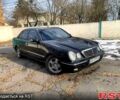 Черный Мерседес Е-Класс, объемом двигателя 3.2 л и пробегом 500 тыс. км за 4500 $, фото 1 на Automoto.ua