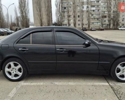 Чорний Мерседес Е-Клас, об'ємом двигуна 3.2 л та пробігом 322 тис. км за 3300 $, фото 7 на Automoto.ua