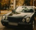 Черный Мерседес Е-Класс, объемом двигателя 4.3 л и пробегом 315 тыс. км за 4800 $, фото 1 на Automoto.ua