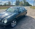Чорний Мерседес Е-Клас, об'ємом двигуна 2.15 л та пробігом 500 тис. км за 1850 $, фото 1 на Automoto.ua