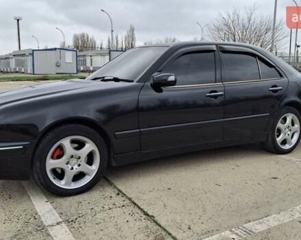 Чорний Мерседес Е-Клас, об'ємом двигуна 3.2 л та пробігом 322 тис. км за 3300 $, фото 1 на Automoto.ua