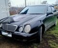 Черный Мерседес Е-Класс, объемом двигателя 2.2 л и пробегом 410 тыс. км за 2750 $, фото 1 на Automoto.ua