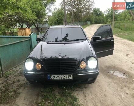 Черный Мерседес Е-Класс, объемом двигателя 2.7 л и пробегом 400 тыс. км за 4200 $, фото 1 на Automoto.ua