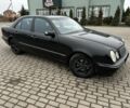 Черный Мерседес Е-Класс, объемом двигателя 2.7 л и пробегом 400 тыс. км за 3900 $, фото 3 на Automoto.ua