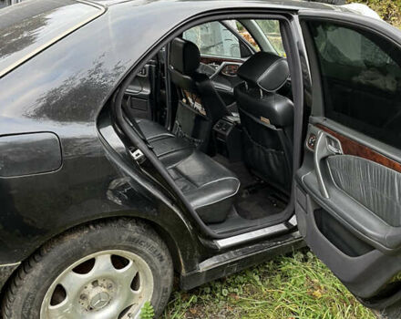 Чорний Мерседес Е-Клас, об'ємом двигуна 3.22 л та пробігом 420 тис. км за 2000 $, фото 16 на Automoto.ua