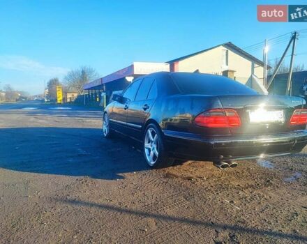 Чорний Мерседес Е-Клас, об'ємом двигуна 3.2 л та пробігом 337 тис. км за 4200 $, фото 6 на Automoto.ua