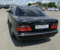 Черный Мерседес Е-Класс, объемом двигателя 3.2 л и пробегом 176 тыс. км за 7000 $, фото 3 на Automoto.ua