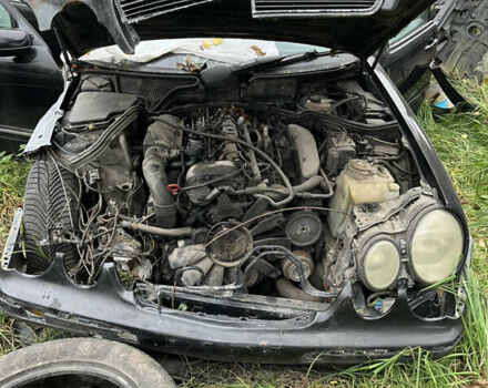 Чорний Мерседес Е-Клас, об'ємом двигуна 3.22 л та пробігом 420 тис. км за 2000 $, фото 8 на Automoto.ua