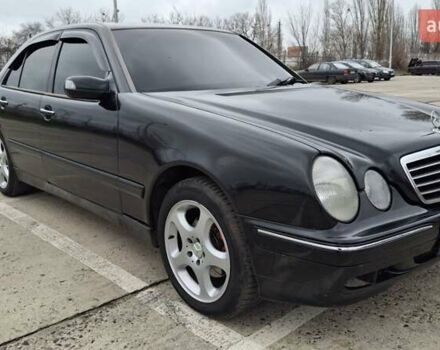 Чорний Мерседес Е-Клас, об'ємом двигуна 3.2 л та пробігом 322 тис. км за 3300 $, фото 8 на Automoto.ua
