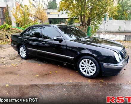 Чорний Мерседес Е-Клас, об'ємом двигуна 3.2 л та пробігом 268 тис. км за 5400 $, фото 4 на Automoto.ua