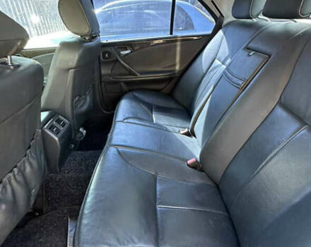 Черный Мерседес Е-Класс, объемом двигателя 3.2 л и пробегом 380 тыс. км за 2600 $, фото 3 на Automoto.ua