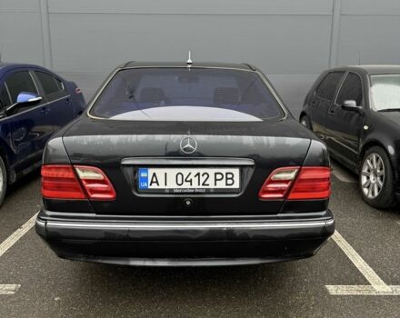 Чорний Мерседес Е-Клас, об'ємом двигуна 2 л та пробігом 360 тис. км за 3000 $, фото 5 на Automoto.ua