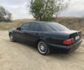 Черный Мерседес Е-Класс, объемом двигателя 2 л и пробегом 450 тыс. км за 3800 $, фото 3 на Automoto.ua