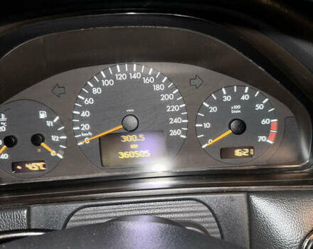 Мерседес Е-Клас 2000 у Житомирі на Automoto.ua Чорний Мерседес Е-Клас, об'ємом двигуна 2 л та пробігом 350 тис. км за 4200 $, фото 10 на Automoto.ua