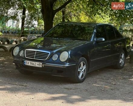 Черный Мерседес Е-Класс, объемом двигателя 2.1 л и пробегом 380 тыс. км за 3200 $, фото 2 на Automoto.ua