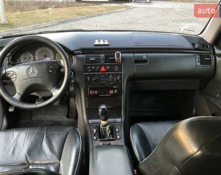 Черный Мерседес Е-Класс, объемом двигателя 2 л и пробегом 100 тыс. км за 3100 $, фото 17 на Automoto.ua