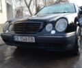 Черный Мерседес Е-Класс, объемом двигателя 3.2 л и пробегом 360 тыс. км за 3850 $, фото 5 на Automoto.ua