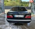 Черный Мерседес Е-Класс, объемом двигателя 2.15 л и пробегом 305 тыс. км за 3500 $, фото 3 на Automoto.ua