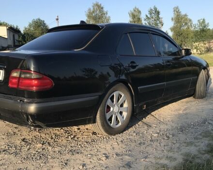 Черный Мерседес Е-Класс, объемом двигателя 0 л и пробегом 360 тыс. км за 4000 $, фото 1 на Automoto.ua
