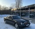 Черный Мерседес Е-Класс, объемом двигателя 3.2 л и пробегом 400 тыс. км за 3400 $, фото 2 на Automoto.ua