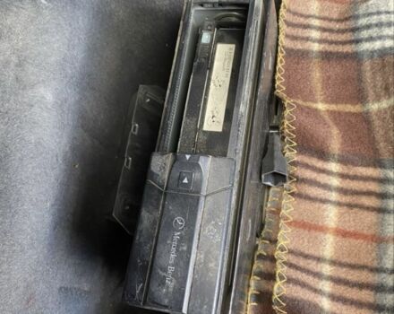 Черный Мерседес Е-Класс, объемом двигателя 3.2 л и пробегом 355 тыс. км за 3200 $, фото 12 на Automoto.ua