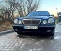 Черный Мерседес Е-Класс, объемом двигателя 3.2 л и пробегом 200 тыс. км за 5500 $, фото 2 на Automoto.ua