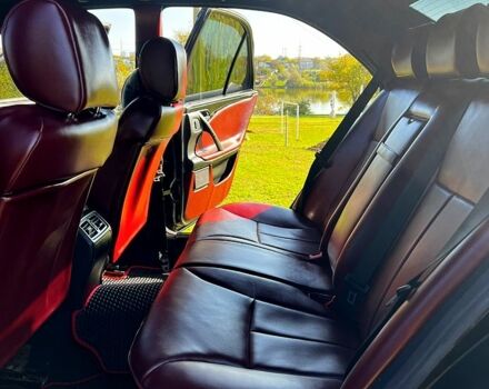 Черный Мерседес Е-Класс, объемом двигателя 2 л и пробегом 550 тыс. км за 4900 $, фото 5 на Automoto.ua