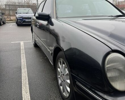 Чорний Мерседес Е-Клас, об'ємом двигуна 2 л та пробігом 360 тис. км за 3000 $, фото 3 на Automoto.ua