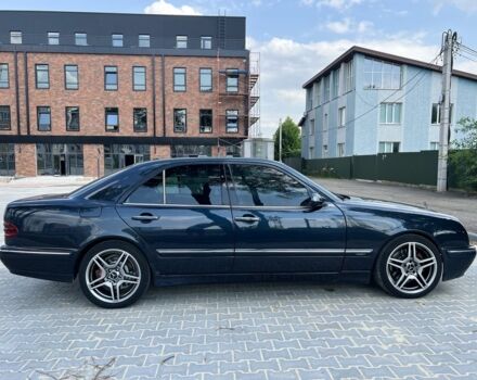 Черный Мерседес Е-Класс, объемом двигателя 4.3 л и пробегом 348 тыс. км за 4250 $, фото 3 на Automoto.ua