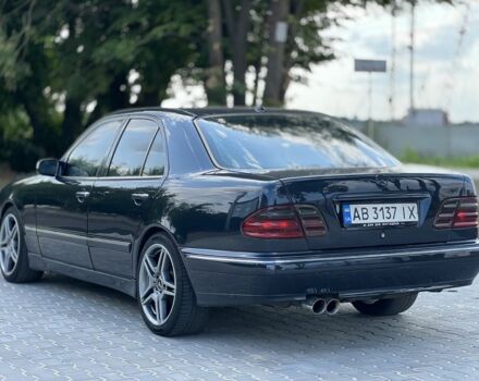 Черный Мерседес Е-Класс, объемом двигателя 4.3 л и пробегом 348 тыс. км за 4250 $, фото 4 на Automoto.ua
