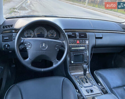 Чорний Мерседес Е-Клас, об'ємом двигуна 3.22 л та пробігом 399 тис. км за 6500 $, фото 11 на Automoto.ua