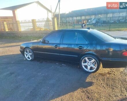 Чорний Мерседес Е-Клас, об'ємом двигуна 3.2 л та пробігом 337 тис. км за 4200 $, фото 7 на Automoto.ua